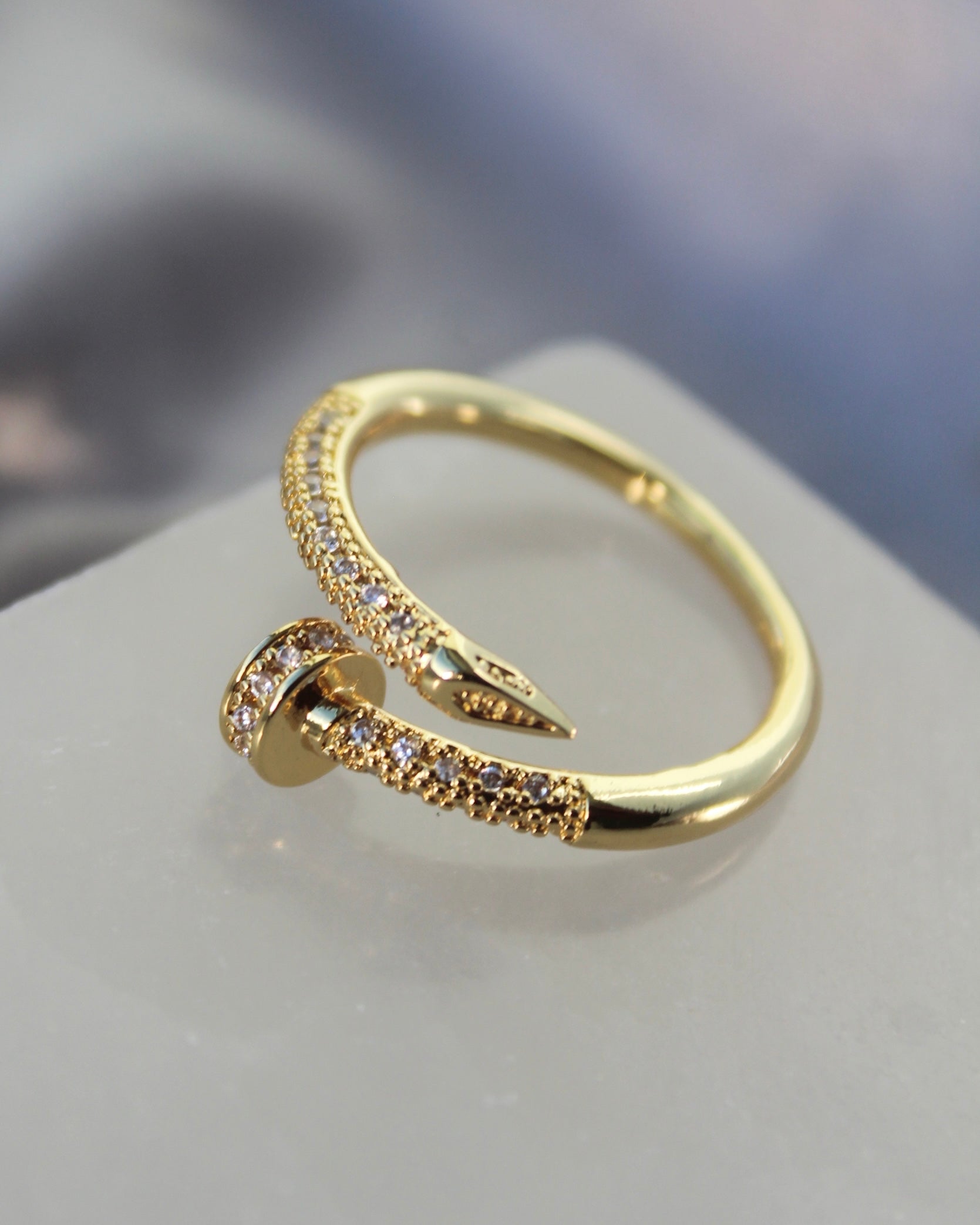 Pave Clou Ring