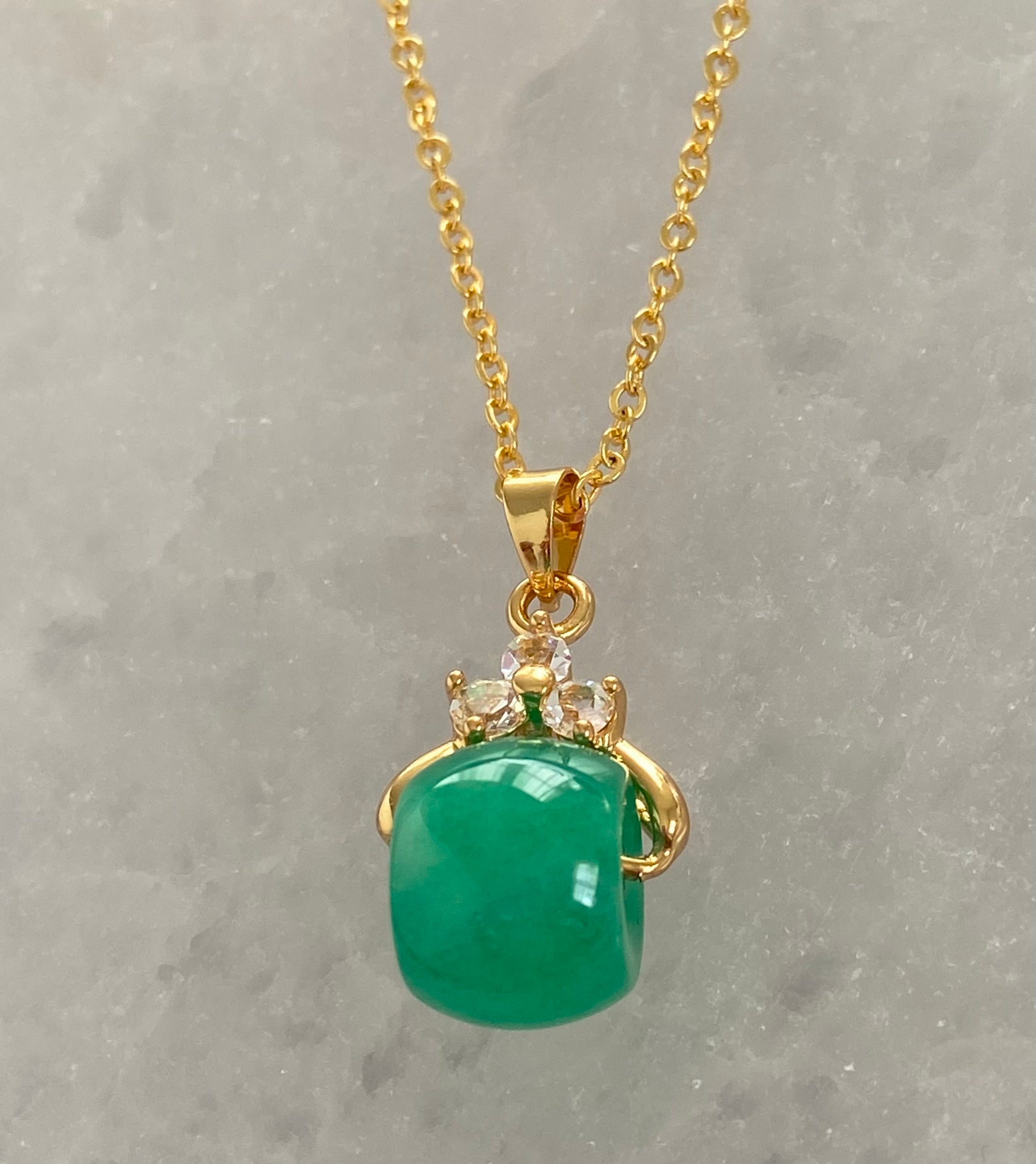 Ball Jade Necklace Gold